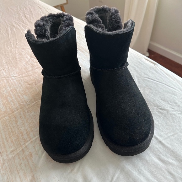 UGG Suede Boots - Picture 7 of 7